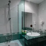 מלון Atlant 3*