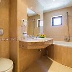 מלון Atlant